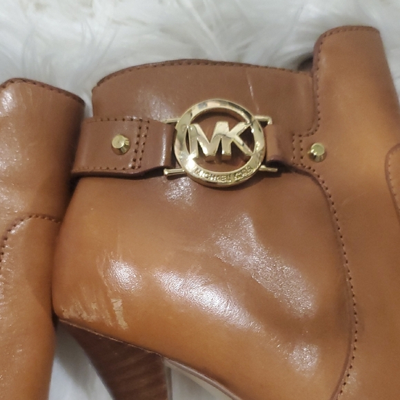 Flawed Michael Kors Brown Leather  Heeled Ankle Boots Booties - Picture 6 of 14